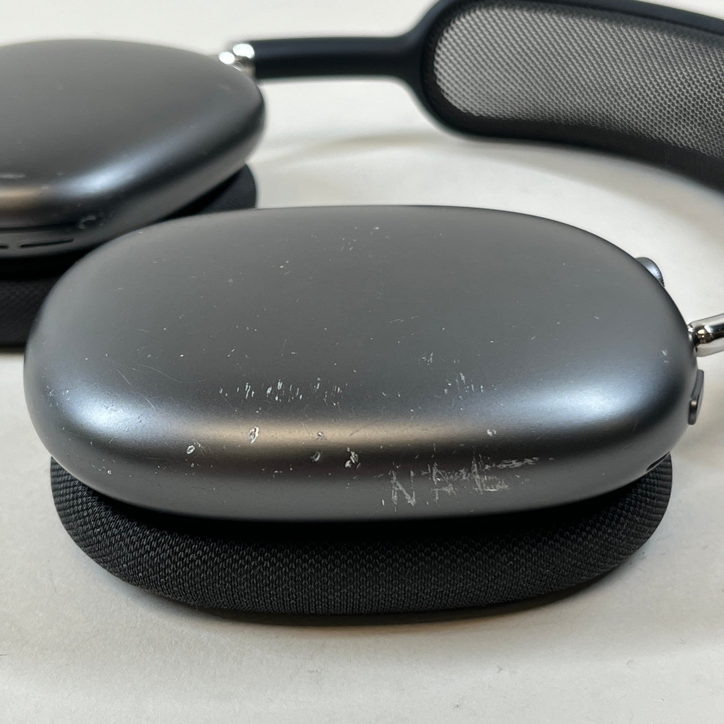 Broken Apple AirPods Max Wireless Over-Ear Headphones A2096