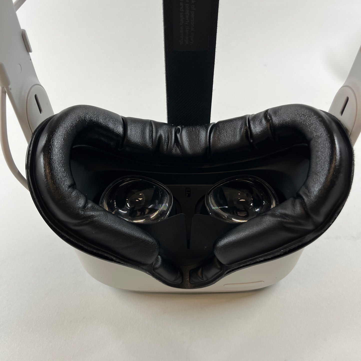 Oculus Quest 2 128GB Standalone All-in-One VR Headset KW49CM