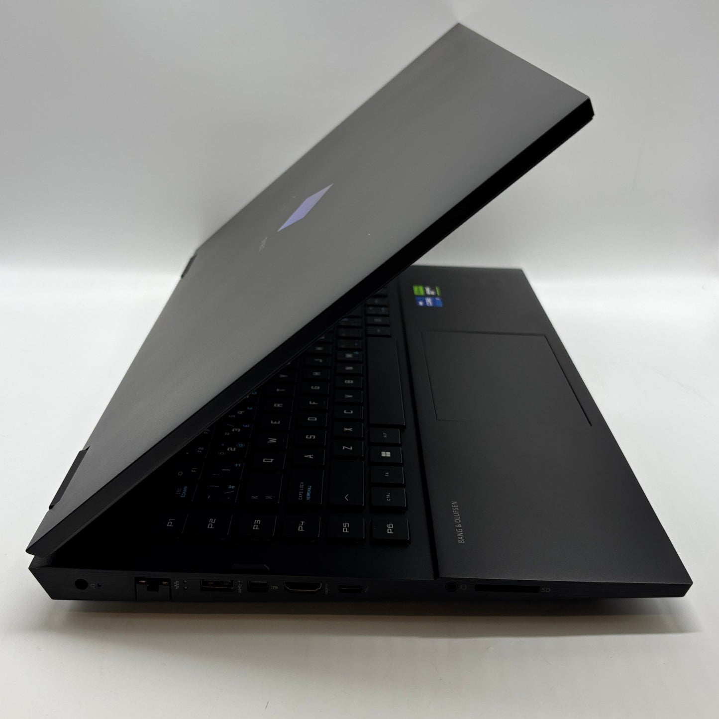 HP Omen 17-CM2002CA 17.3" i7-13700HX 2.1GHz 32GB RAM 4TB SSD GeForce RTX 4060