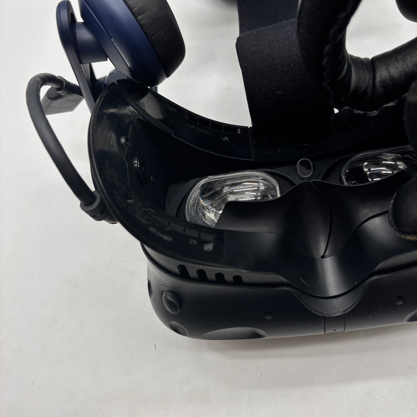 HTC Vive Pro 2 Full Kit PC VR Headset 99HASZ006-00 with Accessories