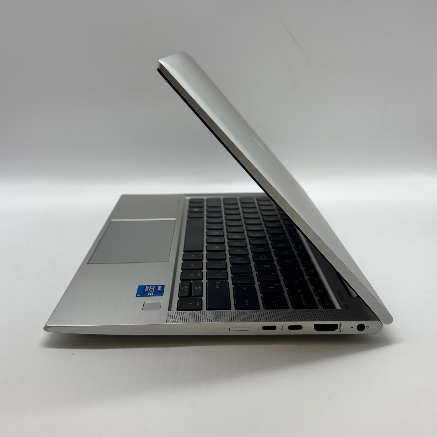 HP Elitebook 830 G8 13.3 i7-1185G7 3.0GHz 16GB RAM 250GB SSD 