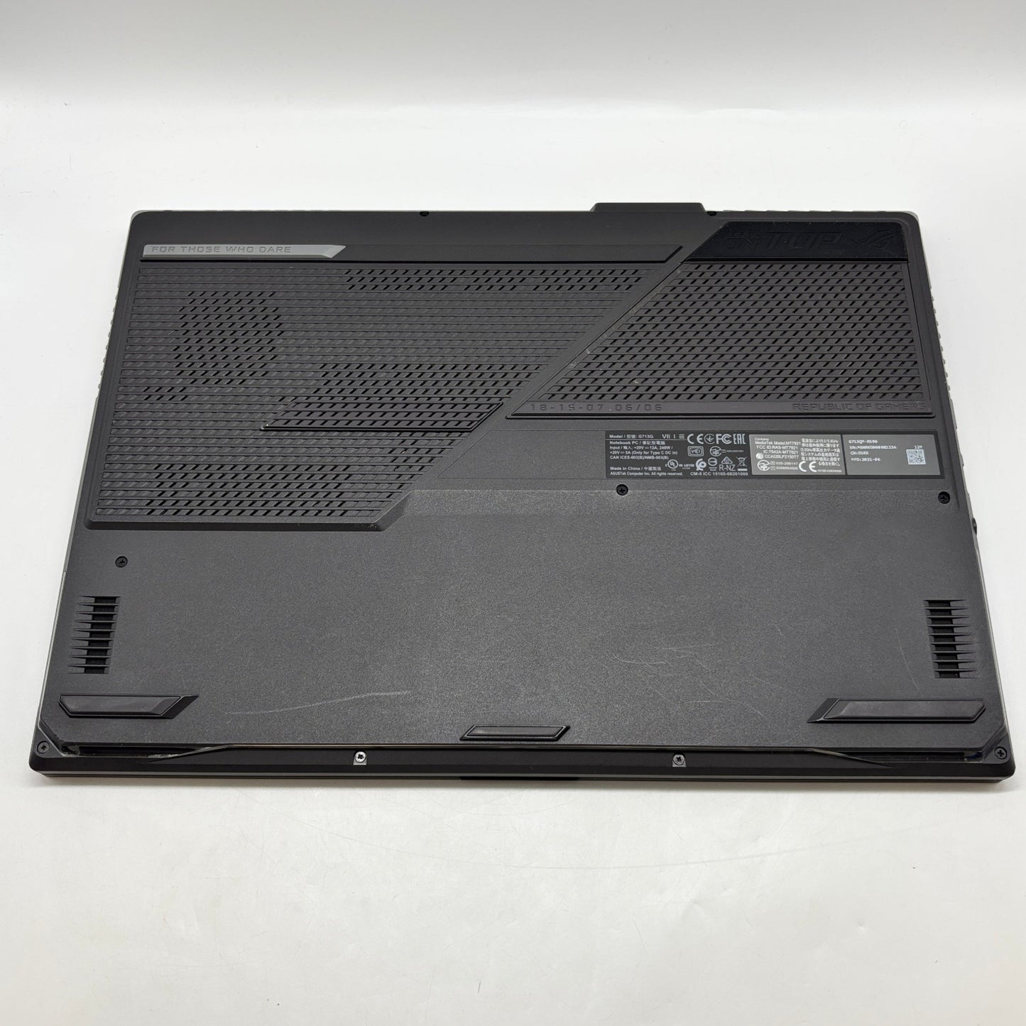 Asus ROG G713Q 17.3" Ryzen 9 5900HX 3.3GHz 16GB RAM 1TB SSD GeForce RTX 3060