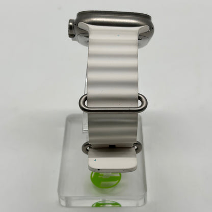 Unlocked Apple Watch Ultra 49MM Natural Titanium White Magnetic Link MNH83LL/A