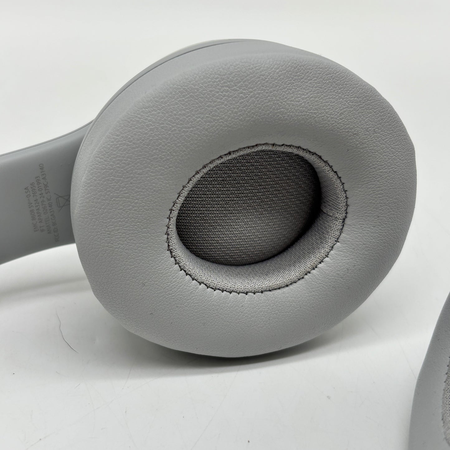 Beats Solo4  Wireless On-Ear Bluetooth Headphones Gray A3140