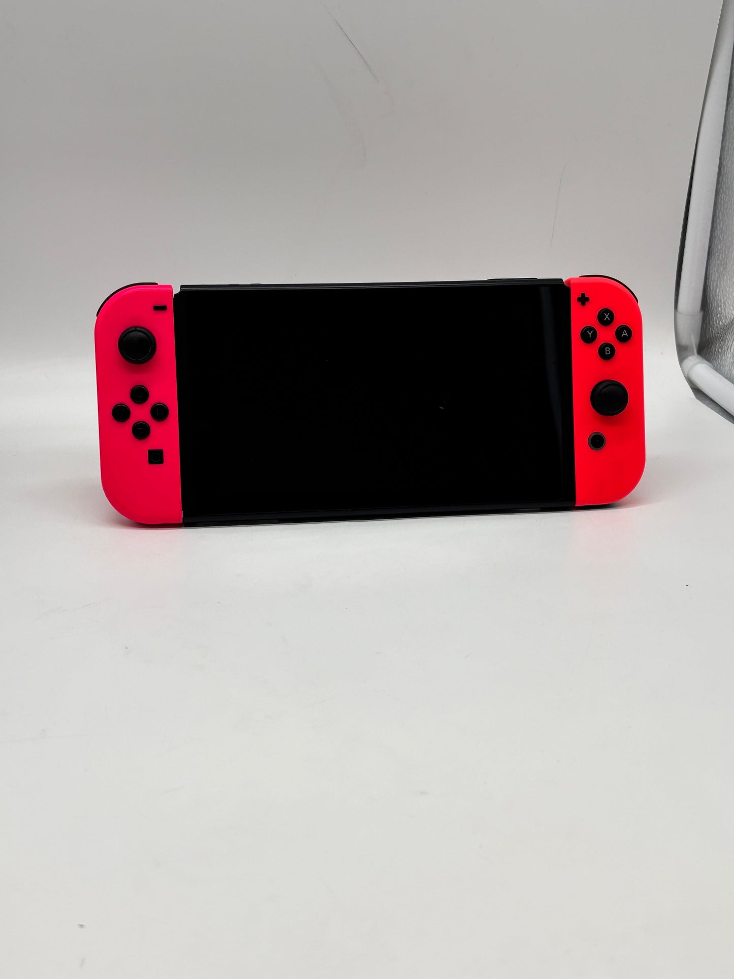 Nintendo Switch v2 Video Game Console HAC-001(-01) Red