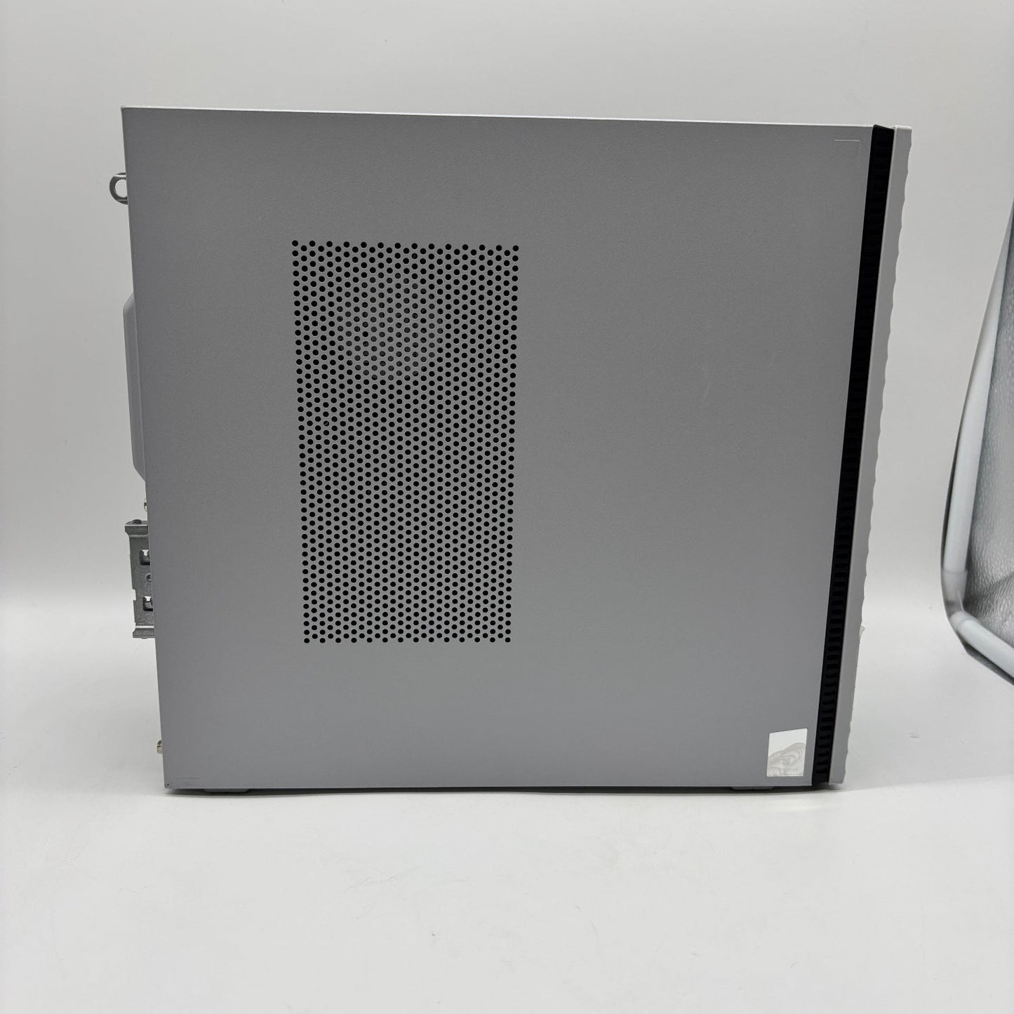 Lenovo IdeaCentre 3 90VT0067US Intel U300 Processor 3.90GHz 8GB RAM 256GB SSD