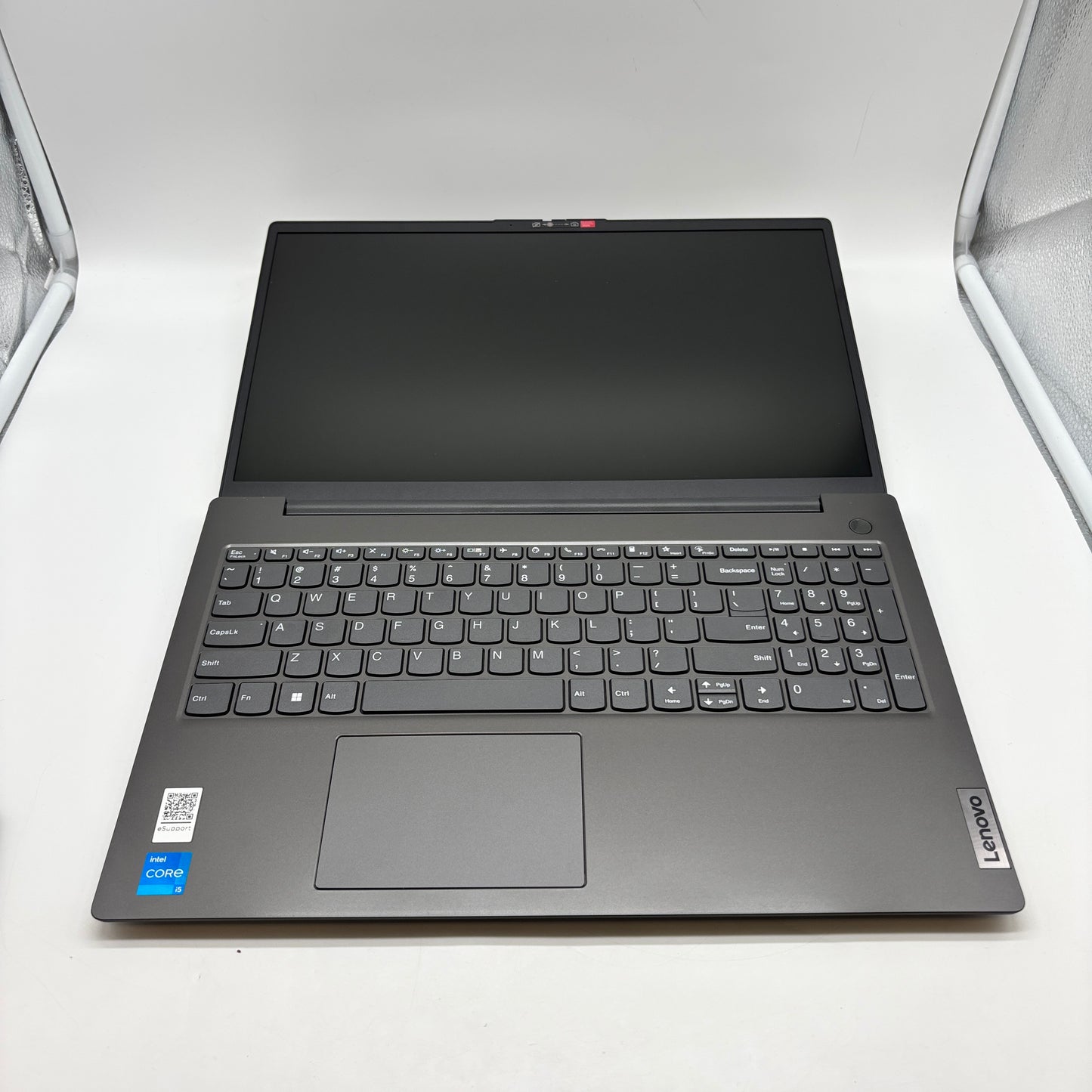 Lenovo V15 G4 IRU 15.6" i5-13420H 2.1GHz 16GB RAM 512GB SSD