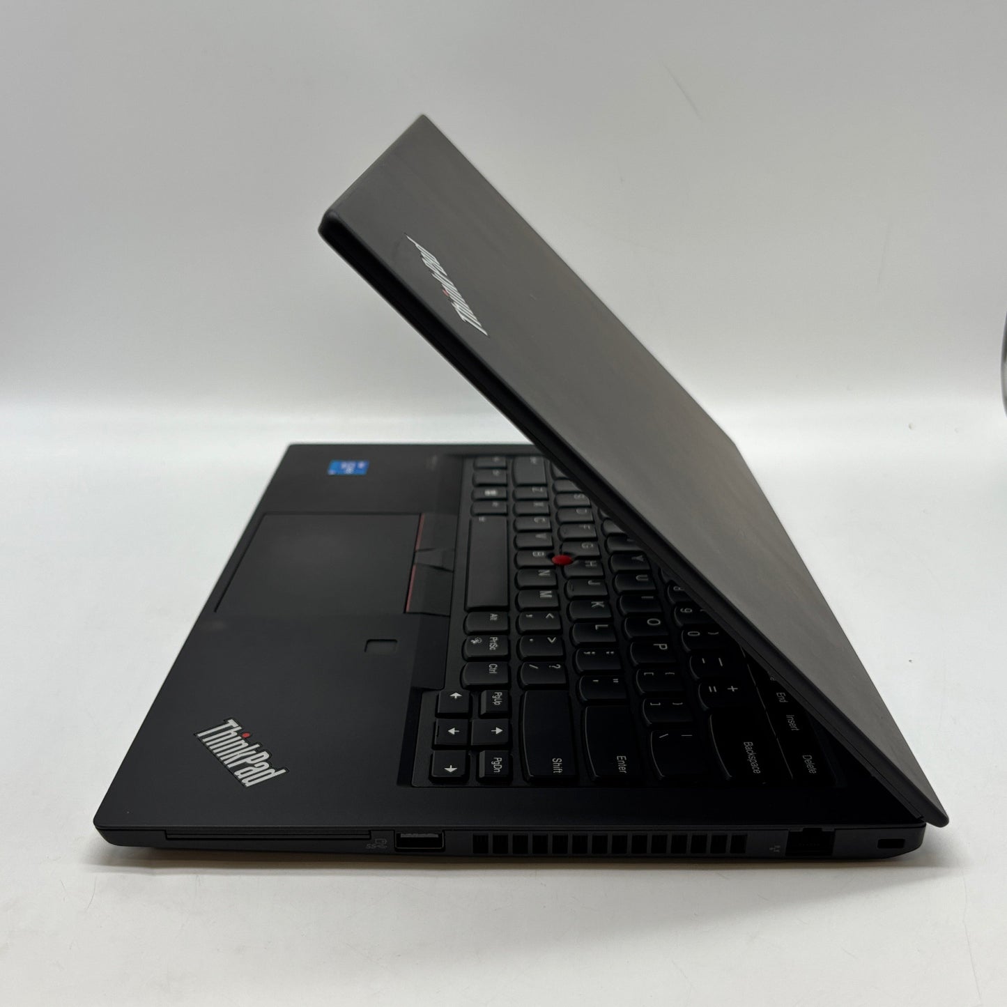 Lenovo ThinkPad T14 Gen 2 20W0016PUS 14" i5-1145G7 2.6GHz 16GB RAM 512GB SSD