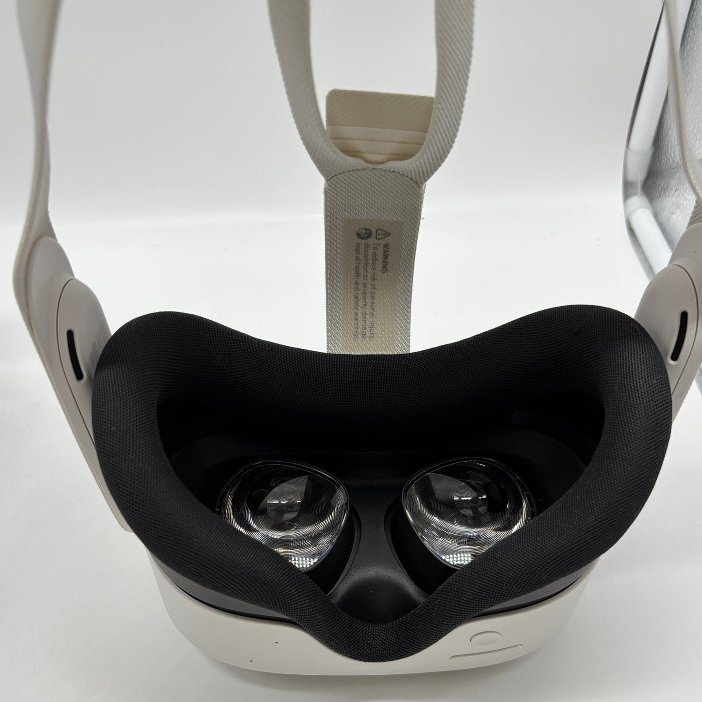 Meta Quest 3S 128GB Standalone All-in-One VR Headset P97