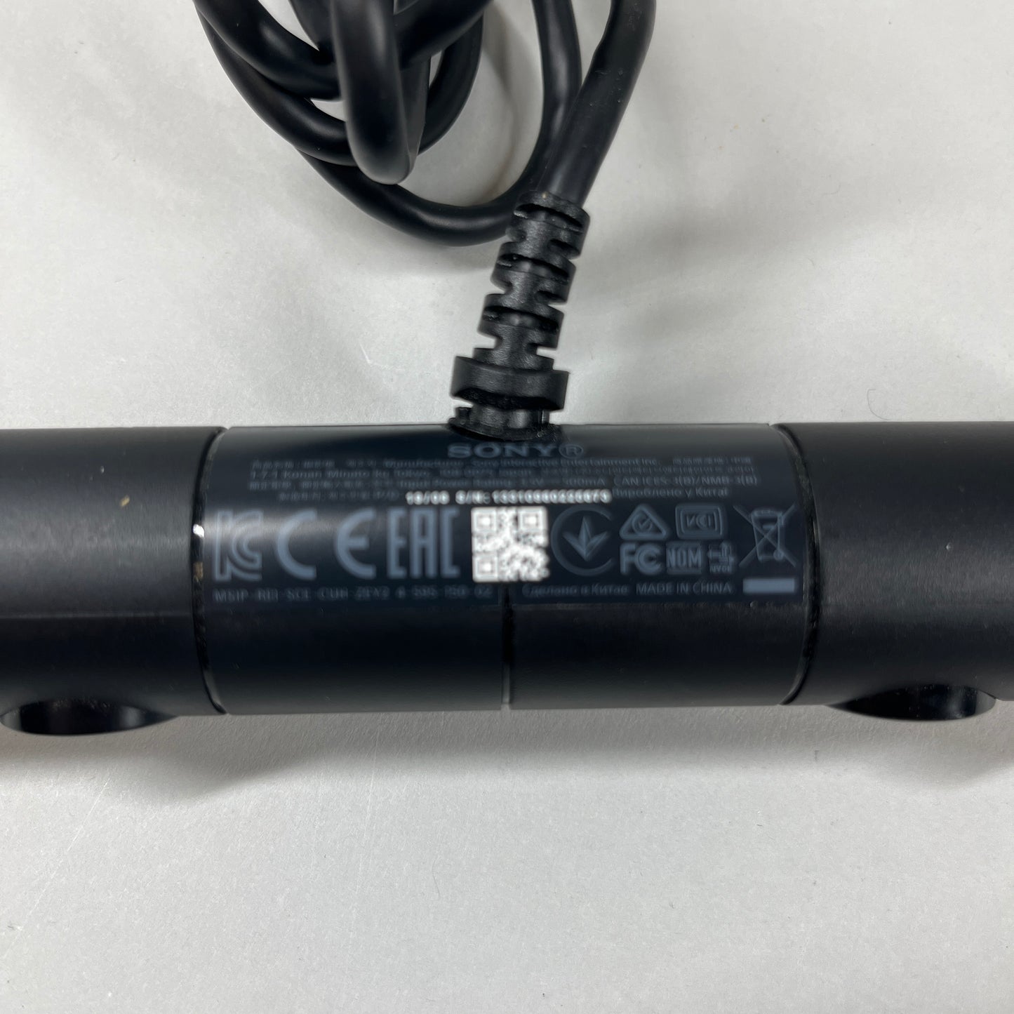 Sony Playstation 4 PS4 Virtual Reality VR Headset White CUH-ZVR1 Bundle