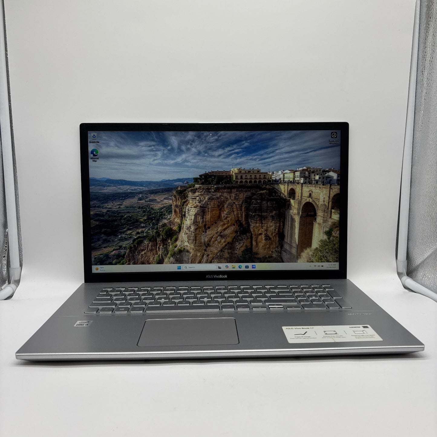 Asus VivoBook 17 X712J 17.3" i5-1035G1 1.1GHz 12GB RAM 1TB SSD