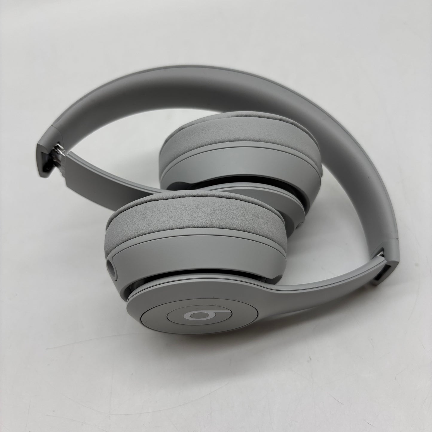 Beats Solo4  Wireless On-Ear Bluetooth Headphones Gray A3140