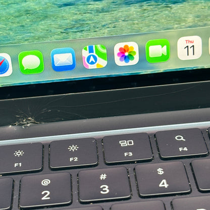 2022 Apple MacBook Air 13.6" M2 8 Core 3.5GHz 8GB RAM 256GB SSD - Read