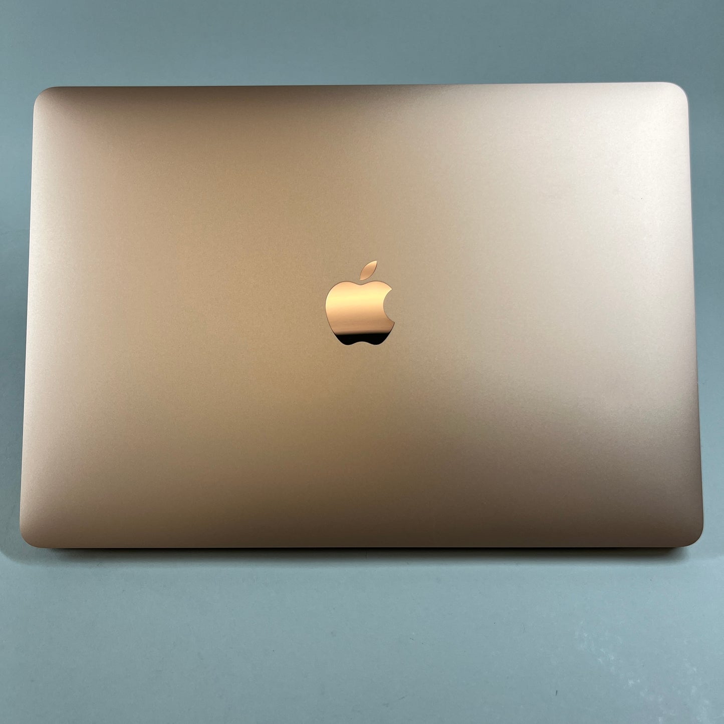 2020 Apple MacBook Air 13.3" M1 3.2GHz 8GB RAM 256GB SSD Gold MGND3LL/A