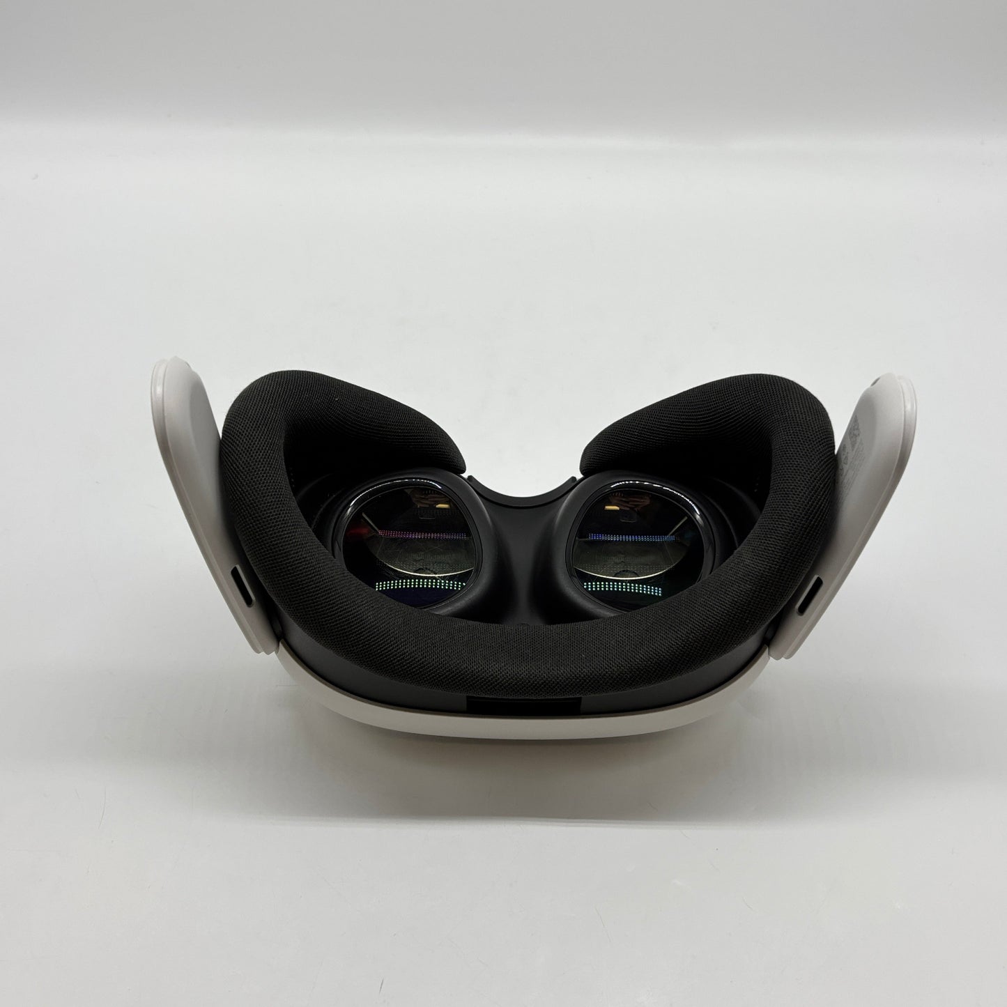 Broken Meta Quest 3 128GB Standalone All-in-One VR Headset S3A - Boot Loop/No Head Strap