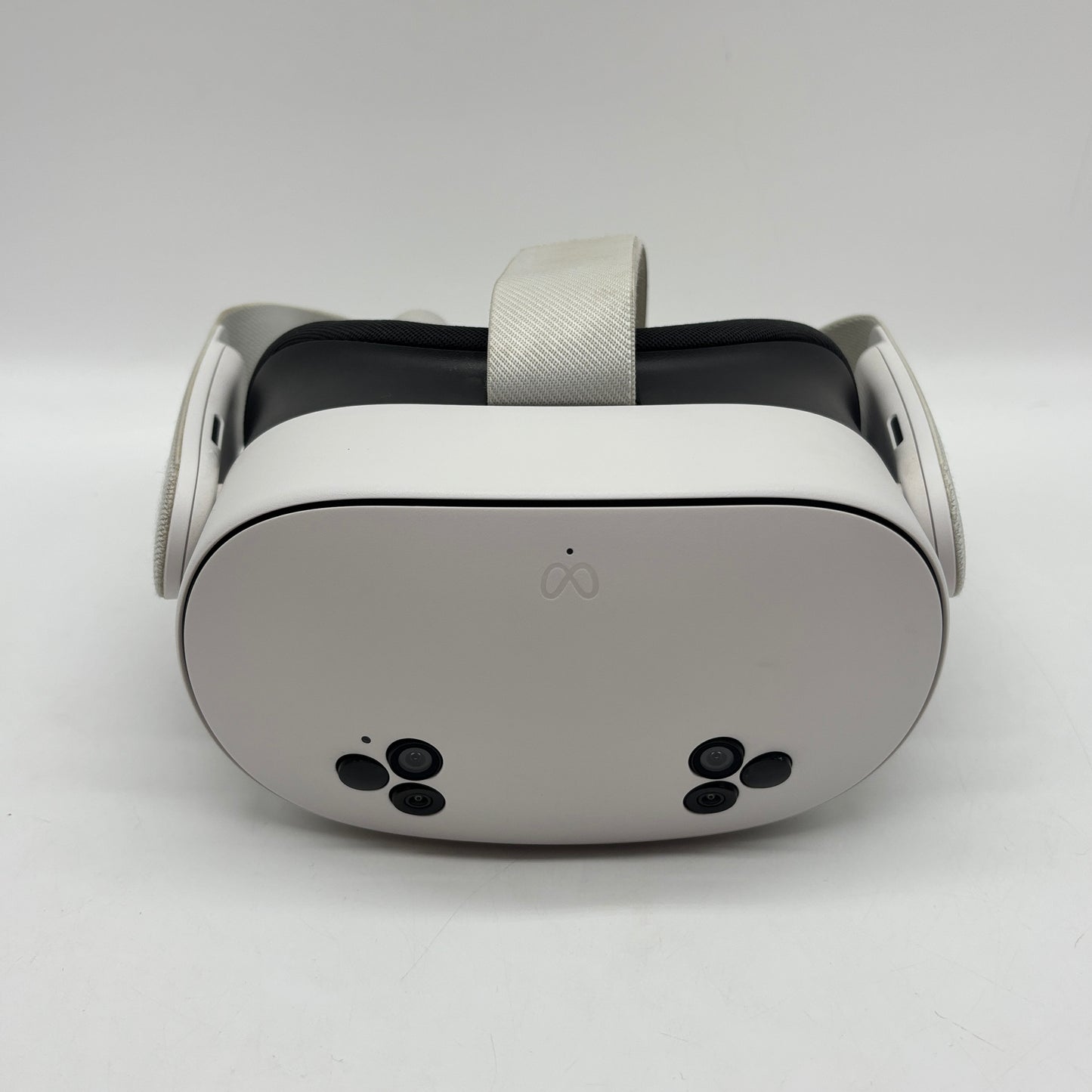 Meta Quest 3S 128GB Standalone All-in-One VR Headset P97