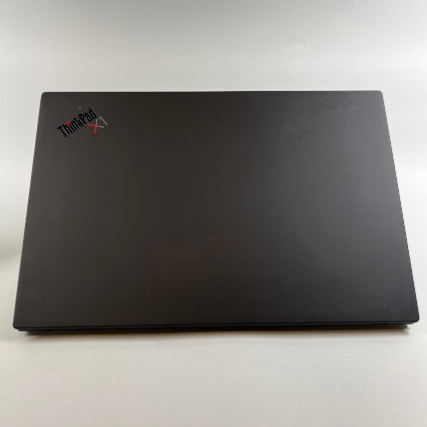 Lenovo ThinkPad x1 Carbon Gen 8  14" i7-10610U 1.8GHz 16GB RAM 512GB SSD READ