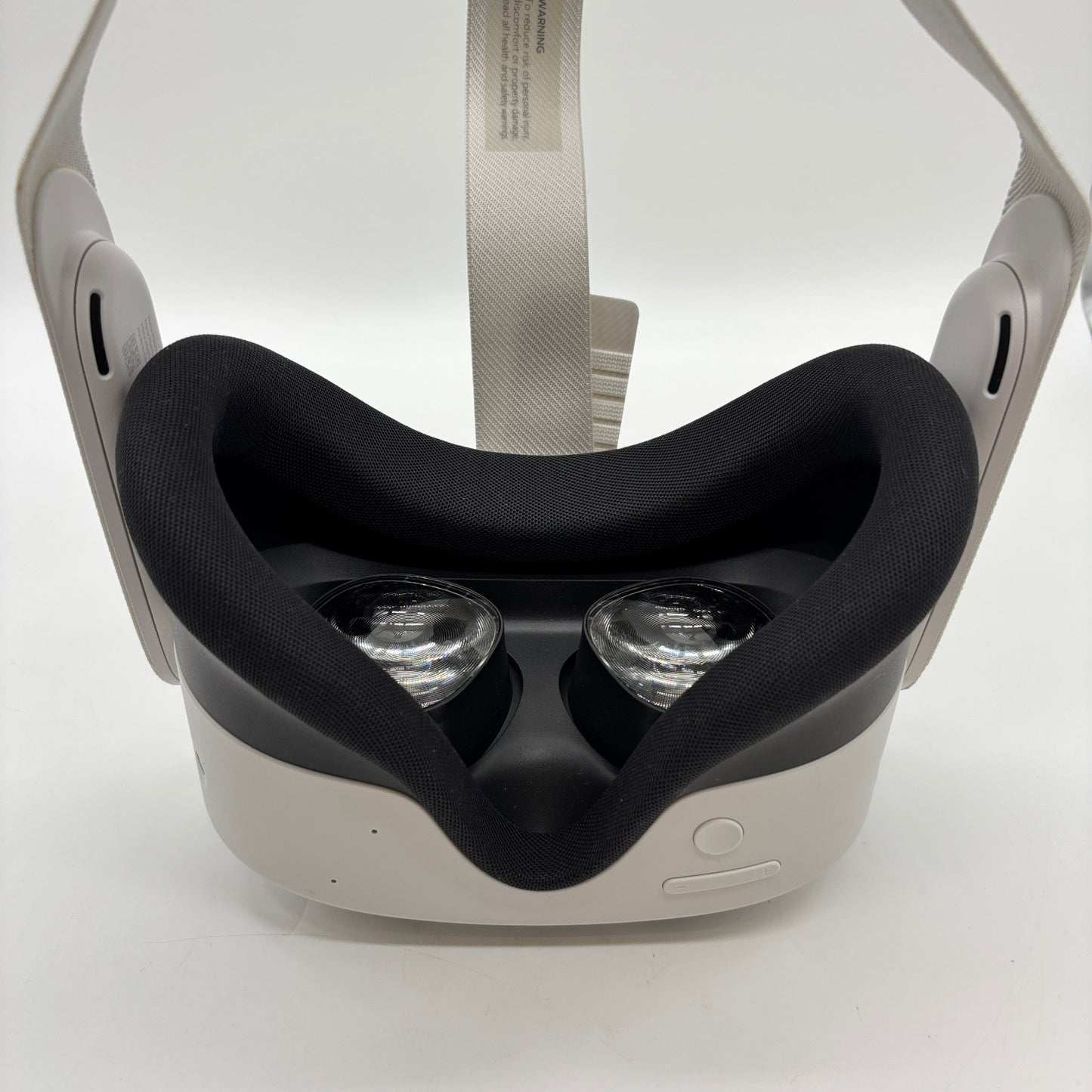 Meta Quest 3S 128GB Standalone All-in-One VR Headset P97