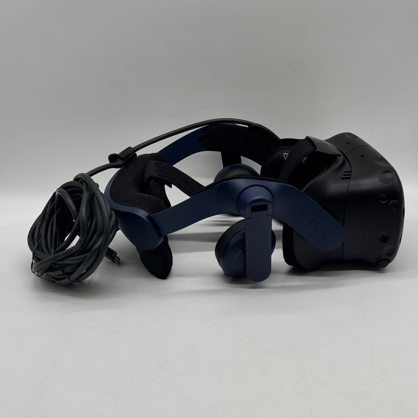 HTC Vive Pro 2 Full Kit PC VR Headset 99HASZ006-00 with Accessories