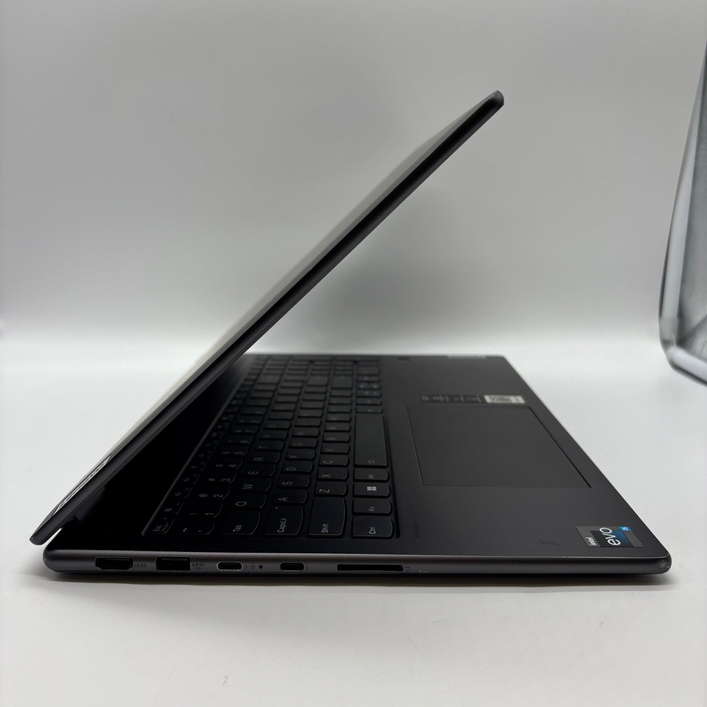 Lenovo Yoga 7 16IAP7 16" i5-1240P 1.7GHz 8GB RAM 512GB SSD