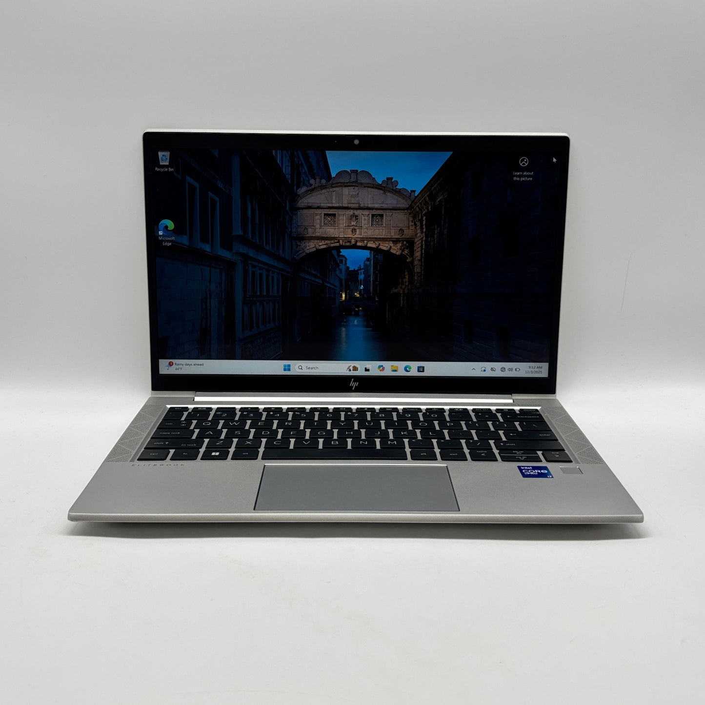 HP Elitebook 830 G8 13.3 i7-1185G7 3.0GHz 16GB RAM 250GB SSD 