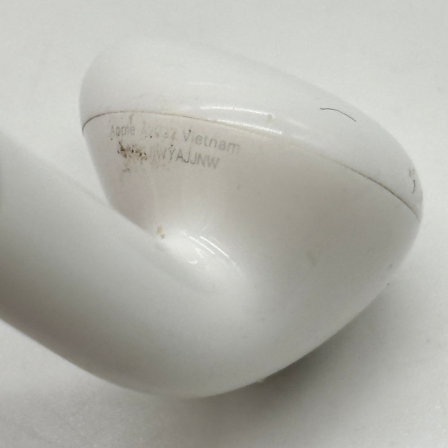 Apple AirPods 2nd Gen with Charging Case A2031 A2032 A1602 A1602