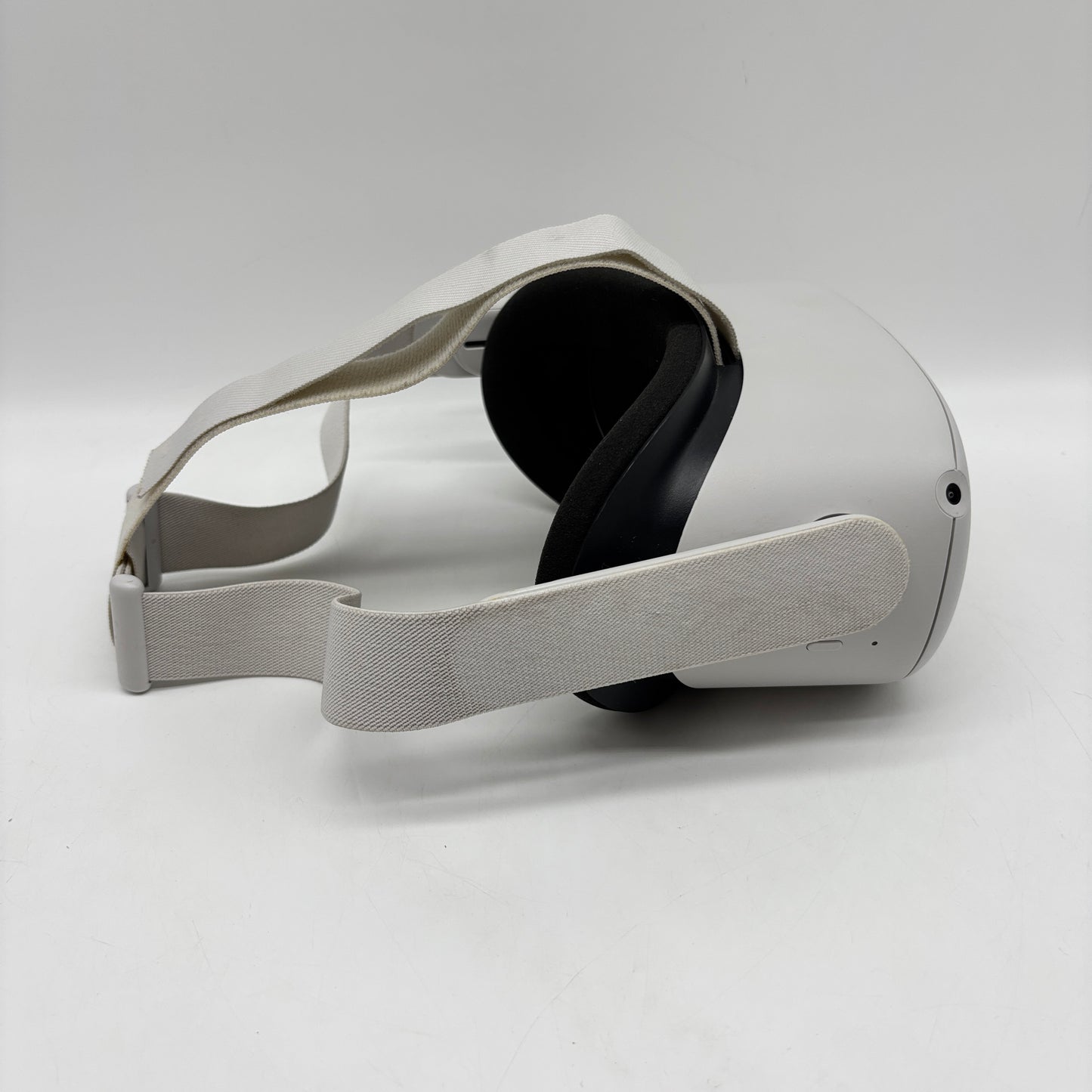 Meta Quest 2 128GB Standalone All-in-One VR Headset KW49CM