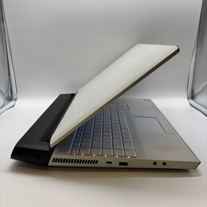 Alienware Area-51m P38E 17.3" i9-9900K 32GB RAM 2TB SSD/HDD Geforce RTX 2070