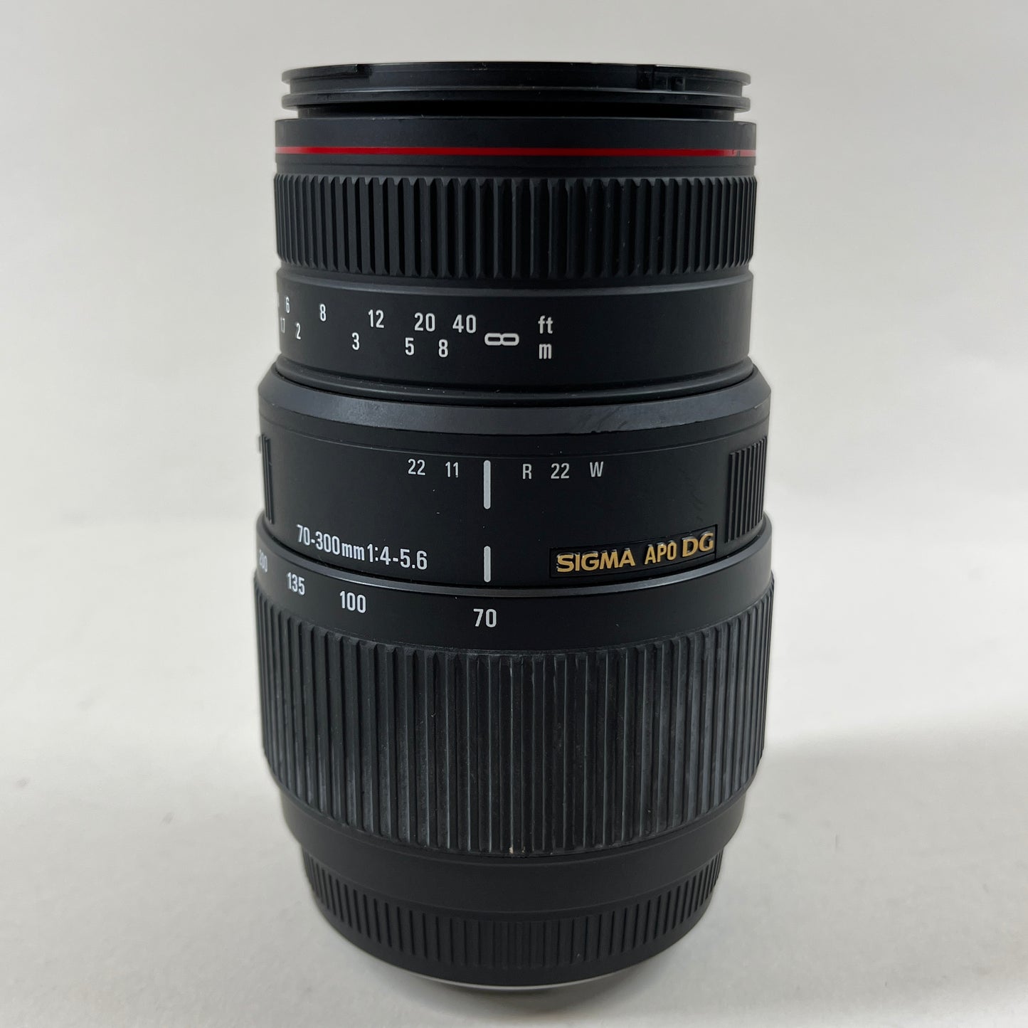 Sigma 70-300mm f/4-5.6 70-300mm